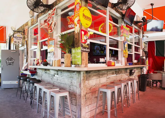 Hollywood Beach Suites And Hotel